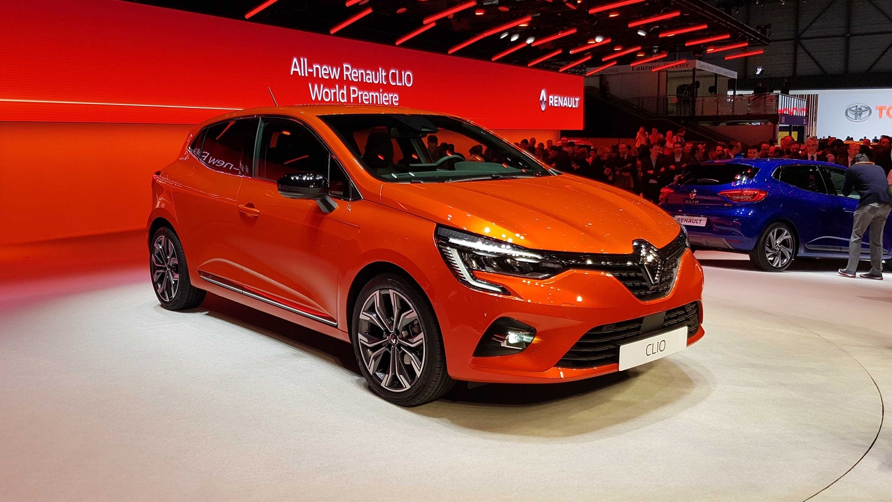 New Renault Clio Fresh Pictures Of More Premium Hatch Revealed